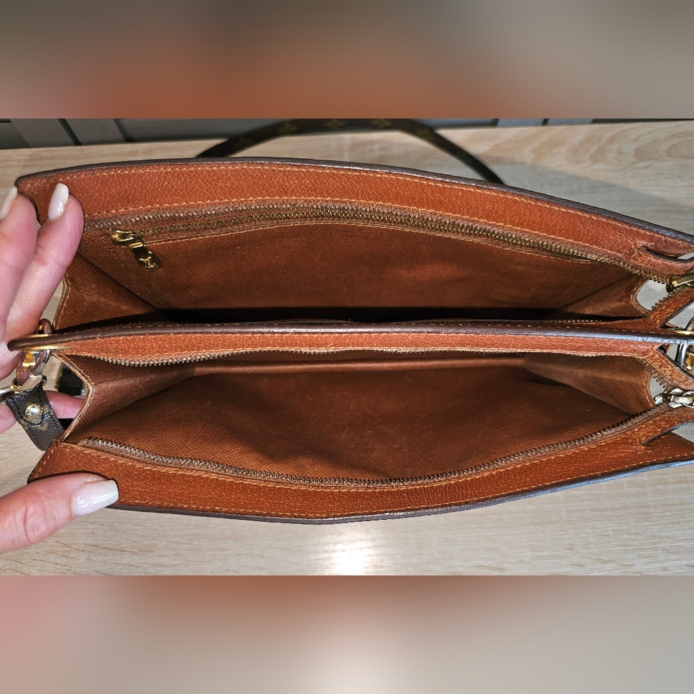 Authentic LOUIS VUITTON Monogram Enghien Shoulder Crossbody Bag - Picture 10 of 16
